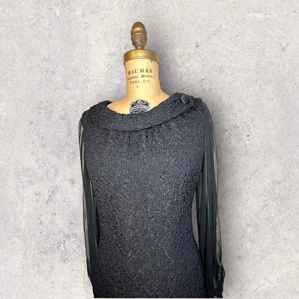 Vintage 60s Tall Over 5’7” Shops Little Black Dress w sheer long sleeves Size 6